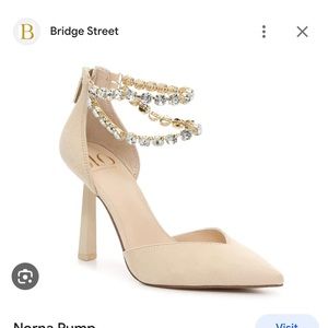 Lovely jeweled embellishments highlight the Norna pump from JLO JENNIFER LOPEZ